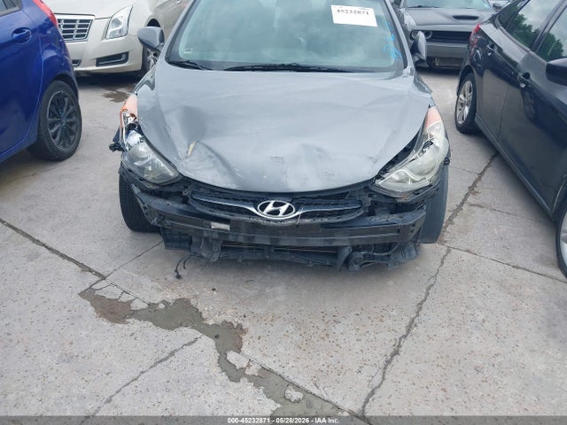 Продажа на аукционе авто 2013 Hyundai Elantra Gls, vin: 5NPDH4AE3DH260297, номер лота: 45232871