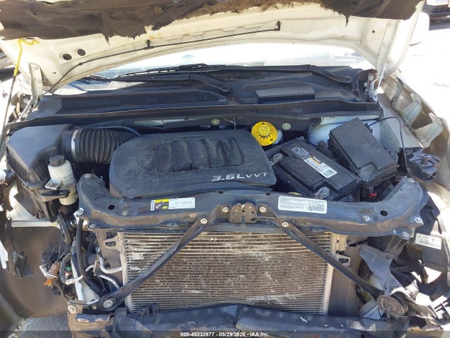 2014 Chrysler Town & Country Touring მანქანა იყიდება აუქციონზე, vin: 2C4RC1BG7ER403159, აუქციონის ნომერი: 45232877