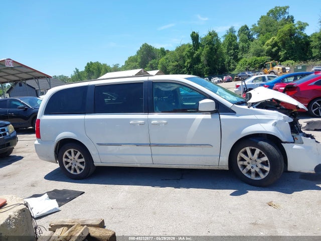 2014 Chrysler Town & Country Touring მანქანა იყიდება აუქციონზე, vin: 2C4RC1BG7ER403159, აუქციონის ნომერი: 45232877