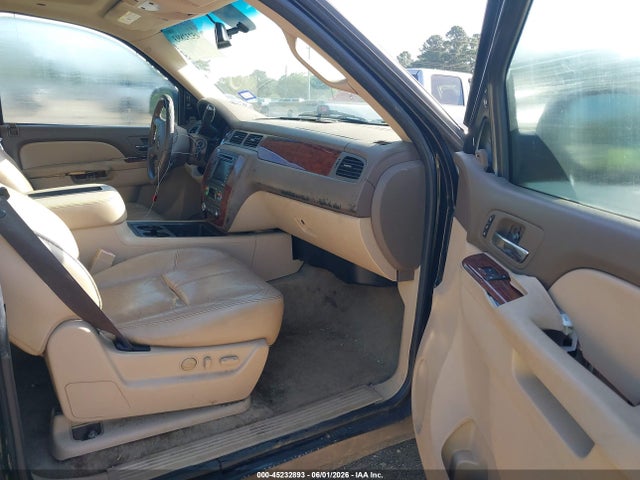 45232893 :رقم المزاد ، 1GNSCBE08BR114337 vin ، 2011 Chevrolet Tahoe Lt مزاد بيع