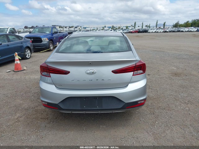 Hyundai ELANTRA SE 2020 5NPD74LF2LH612373 Image 17