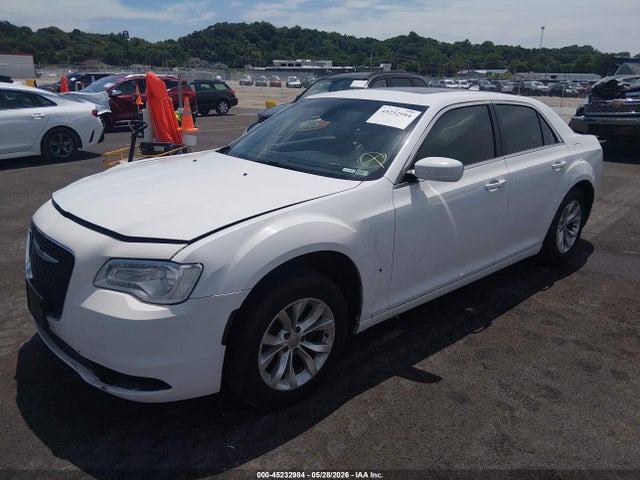 Продаж на аукціоні авто 2015 Chrysler 300 Limited, vin: 2C3CCAAG2FH929847, номер лоту: 45232984