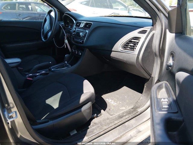 45233004 :رقم المزاد ، 1C3CCBAB6DN669984 vin ، 2013 Chrysler 200 Lx مزاد بيع
