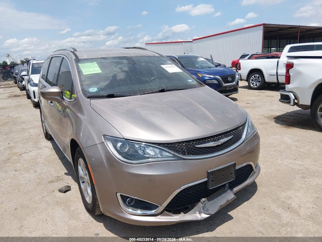 45233014 :رقم المزاد ، 2C4RC1EG3HR683873 vin ، 2017 Chrysler Pacifica Touring-l Plus مزاد بيع