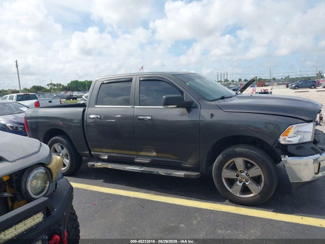 45233016 :رقم المزاد ، 1C6RR6LT0JS248252 vin ، 2018 Ram 1500 Big Horn  4x2 5'7 Box مزاد بيع