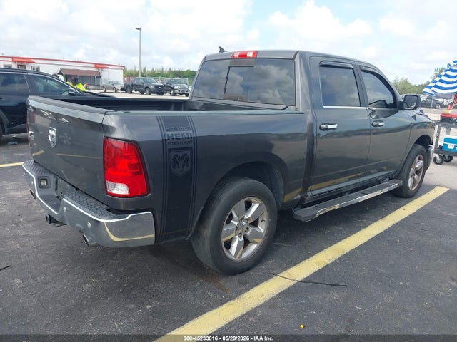 45233016 :رقم المزاد ، 1C6RR6LT0JS248252 vin ، 2018 Ram 1500 Big Horn  4x2 5'7 Box مزاد بيع