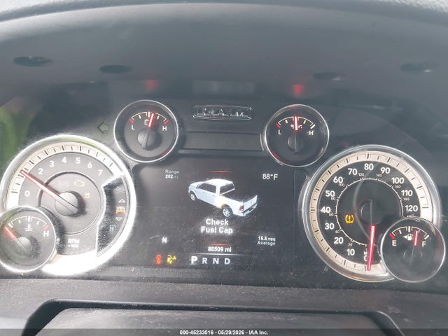 45233016 :رقم المزاد ، 1C6RR6LT0JS248252 vin ، 2018 Ram 1500 Big Horn  4x2 5'7 Box مزاد بيع