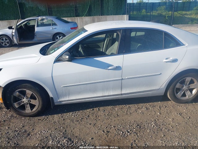 45233042 :رقم المزاد ، 1G11B5SL0FF180078 vin ، 2015 Chevrolet Malibu Ls مزاد بيع