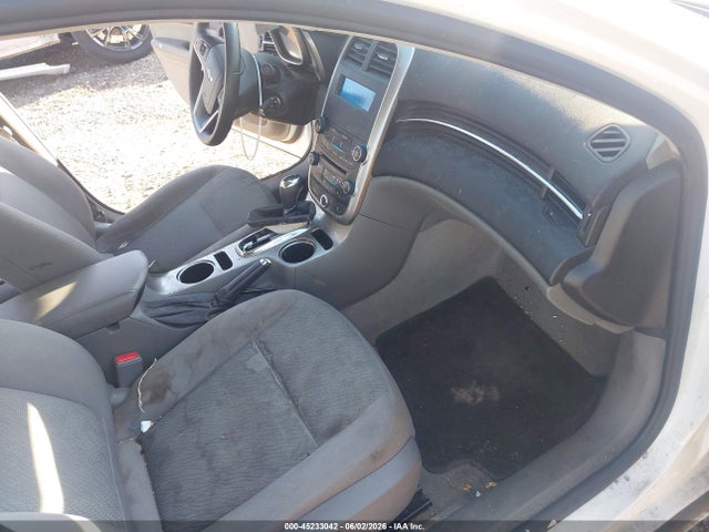 45233042 :رقم المزاد ، 1G11B5SL0FF180078 vin ، 2015 Chevrolet Malibu Ls مزاد بيع