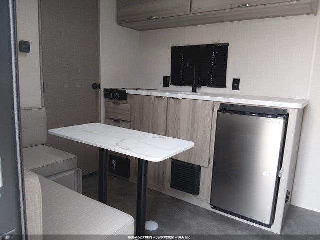 Продаж на аукціоні авто 2025 Forest River Wildwood, vin: 5ZT2WDEC4SG205332, номер лоту: 45233059