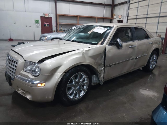 Продаж на аукціоні авто 2010 Chrysler 300c Hemi, vin: 2C3CA6CT3AH216414, номер лоту: 45233073