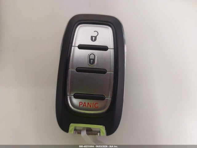 45233084 :رقم المزاد ، 2C4RC1CG3MR577694 vin ، 2021 Chrysler Voyager Lx مزاد بيع