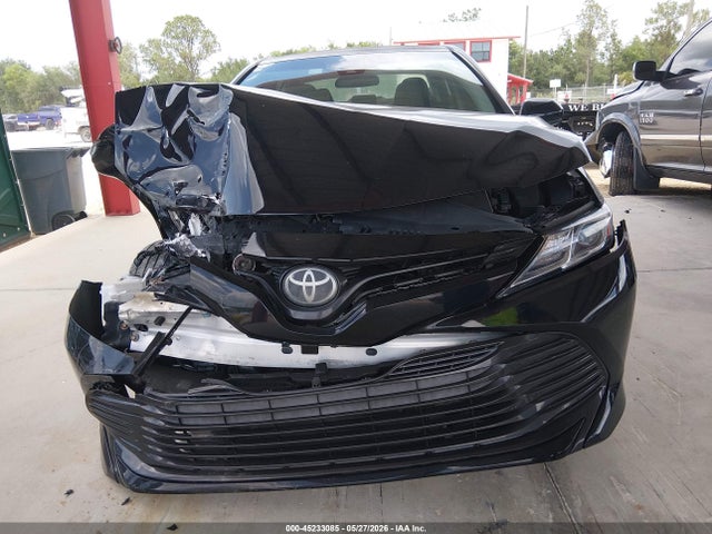 Продажа на аукционе авто 2018 Toyota Camry L, vin: 4T1B11HKXJU567727, номер лота: 45233085
