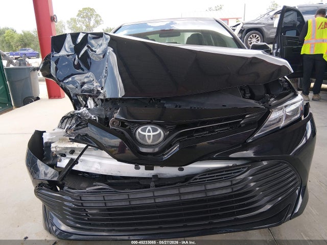 Продажа на аукционе авто 2018 Toyota Camry L, vin: 4T1B11HKXJU567727, номер лота: 45233085