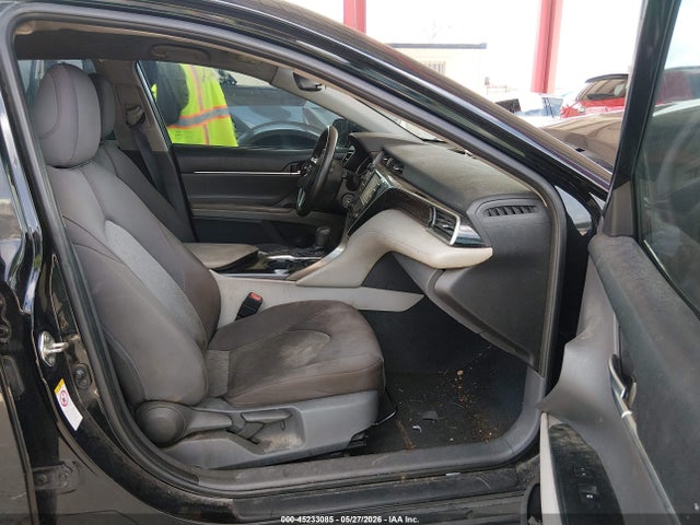 Продажа на аукционе авто 2018 Toyota Camry L, vin: 4T1B11HKXJU567727, номер лота: 45233085