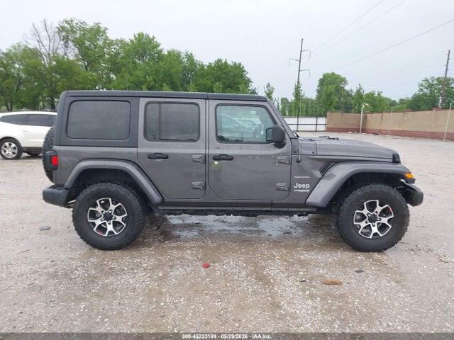 1C4HJXEG2JW166646 Jeep Wrangler Unlimited Sahara 4x4
