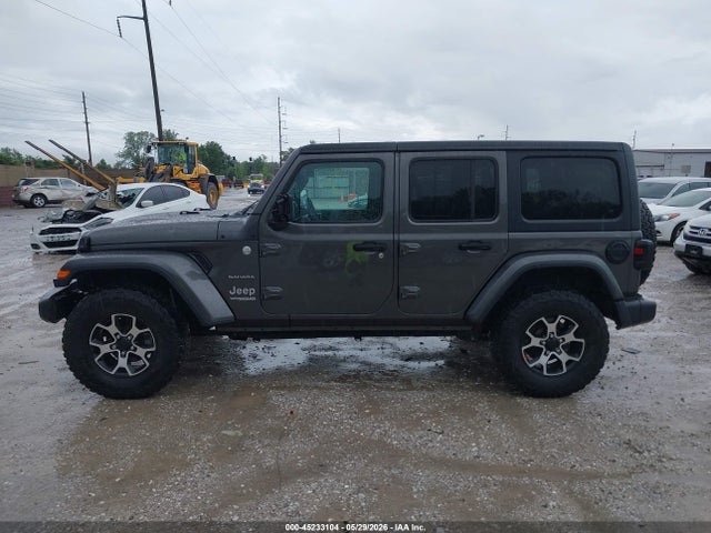 1C4HJXEG2JW166646 Jeep Wrangler Unlimited Sahara 4x4