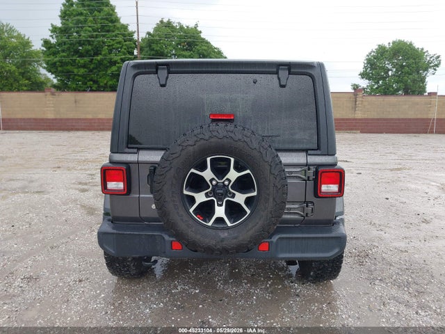 1C4HJXEG2JW166646 Jeep Wrangler Unlimited Sahara 4x4
