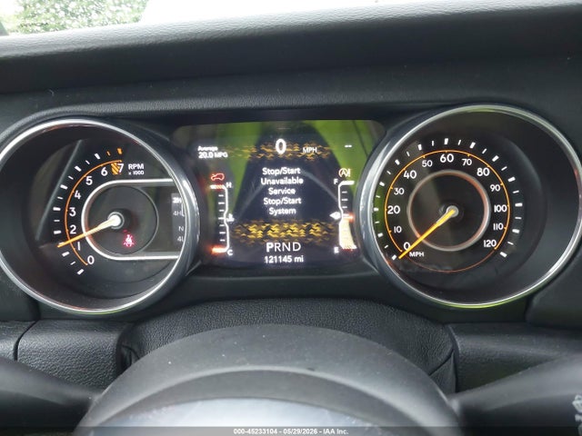 1C4HJXEG2JW166646 Jeep Wrangler Unlimited Sahara 4x4