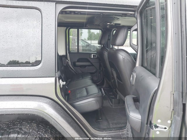 1C4HJXEG2JW166646 Jeep Wrangler Unlimited Sahara 4x4