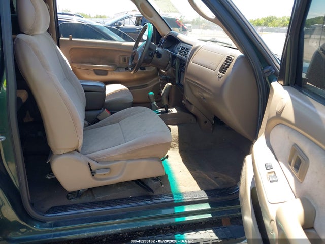 Aukcja sprzedaży 2002 Toyota Tacoma Base V6, vin: 5TEWN72N02Z000807, numer aukcji: 45233162