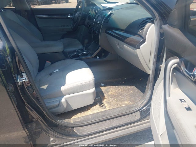 Продажа на аукционе авто 2011 Kia Sorento Lx, vin: 5XYKTCA15BG019973, номер лота: 45233197