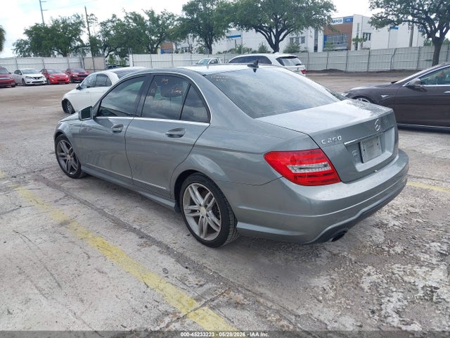 45233223 :رقم المزاد ، WDDGF4HB2DR290209 vin ، 2013 Mercedes-benz C 250 Sport مزاد بيع