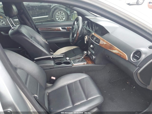 45233223 :رقم المزاد ، WDDGF4HB2DR290209 vin ، 2013 Mercedes-benz C 250 Sport مزاد بيع