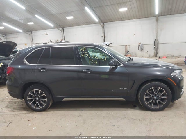 Продажа на аукционе авто 2017 Bmw X5 Xdrive35i, vin: 5UXKR0C51H0V65762, номер лота: 45233263