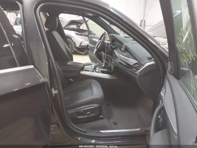 Продажа на аукционе авто 2017 Bmw X5 Xdrive35i, vin: 5UXKR0C51H0V65762, номер лота: 45233263