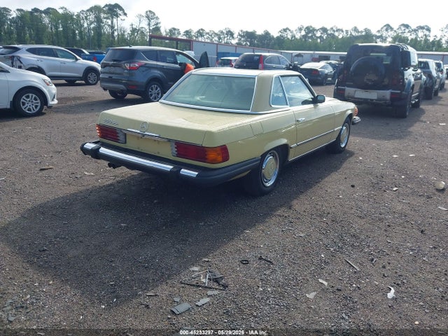 45233297 :رقم المزاد ، 10704412020760 vin ، 1974 Mercedes-benz Sl Convertible مزاد بيع