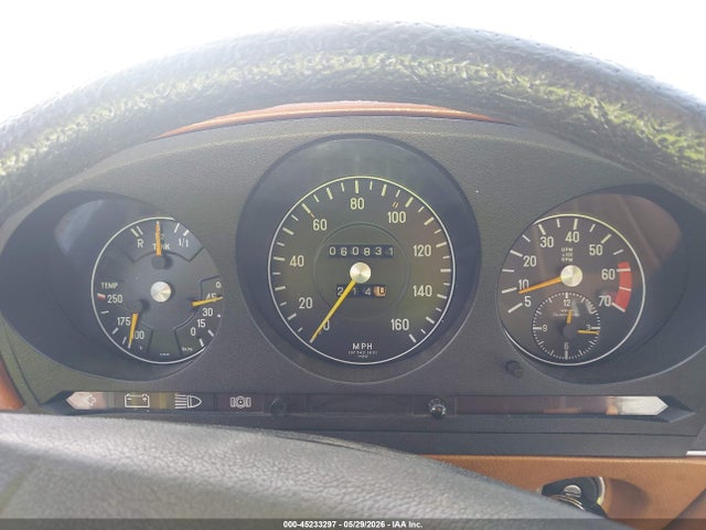 45233297 :رقم المزاد ، 10704412020760 vin ، 1974 Mercedes-benz Sl Convertible مزاد بيع