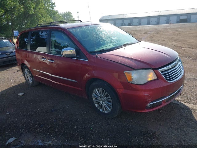 2015 Chrysler Town & Country Touring-l მანქანა იყიდება აუქციონზე, vin: 2C4RC1CG9FR525652, აუქციონის ნომერი: 45233330