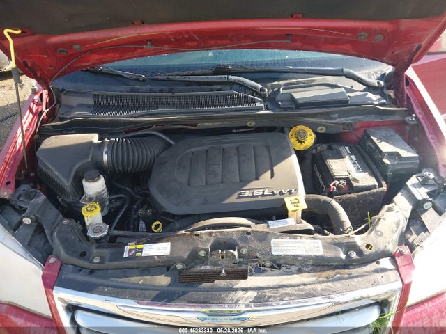 2015 Chrysler Town & Country Touring-l მანქანა იყიდება აუქციონზე, vin: 2C4RC1CG9FR525652, აუქციონის ნომერი: 45233330