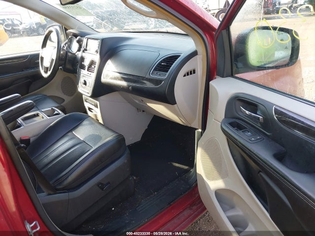 2015 Chrysler Town & Country Touring-l მანქანა იყიდება აუქციონზე, vin: 2C4RC1CG9FR525652, აუქციონის ნომერი: 45233330
