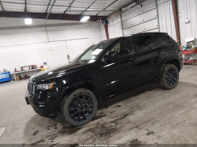 45233370 :رقم المزاد ، 1C4RJFAG1JC203868 vin ، 2018 Jeep Grand Cherokee Altitude 4x4 مزاد بيع