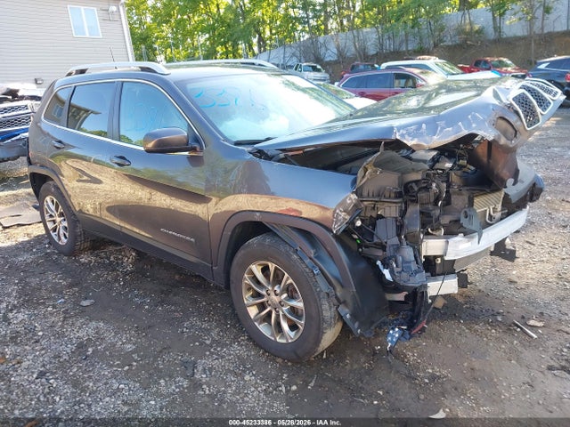 45233386 :رقم المزاد ، 1C4PJMLB3KD364540 vin ، 2019 Jeep Cherokee Latitude Plus 4x4 مزاد بيع
