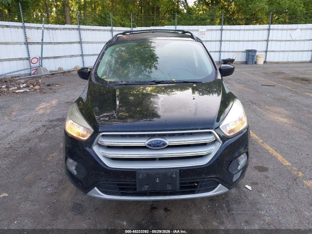 45233392 :رقم المزاد ، 1FMCU9GD3JUD24161 vin ، 2018 Ford Escape Se مزاد بيع
