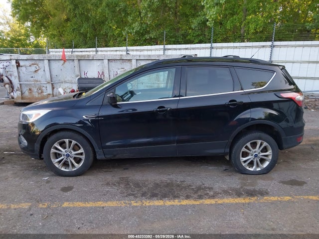 45233392 :رقم المزاد ، 1FMCU9GD3JUD24161 vin ، 2018 Ford Escape Se مزاد بيع