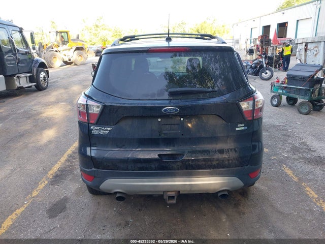 45233392 :رقم المزاد ، 1FMCU9GD3JUD24161 vin ، 2018 Ford Escape Se مزاد بيع