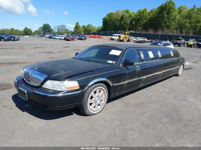 Продажа на аукционе авто 2007 Lincoln Town Car Executive, vin: 1L1FM88W97Y639007, номер лота: 45233423