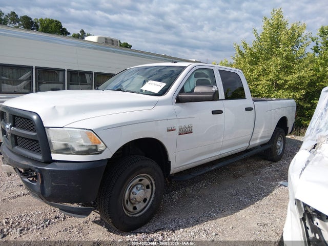 45233444 :رقم المزاد ، 3C6UR5HJ0FG558296 vin ، 2015 Ram 2500 Tradesman مزاد بيع