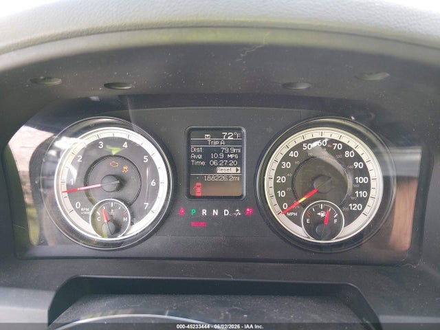 45233444 :رقم المزاد ، 3C6UR5HJ0FG558296 vin ، 2015 Ram 2500 Tradesman مزاد بيع