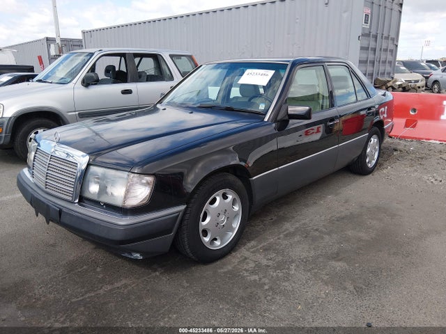 1993 Mercedes-benz 400 E მანქანა იყიდება აუქციონზე, vin: WDBEA34E2PC001460, აუქციონის ნომერი: 45233486