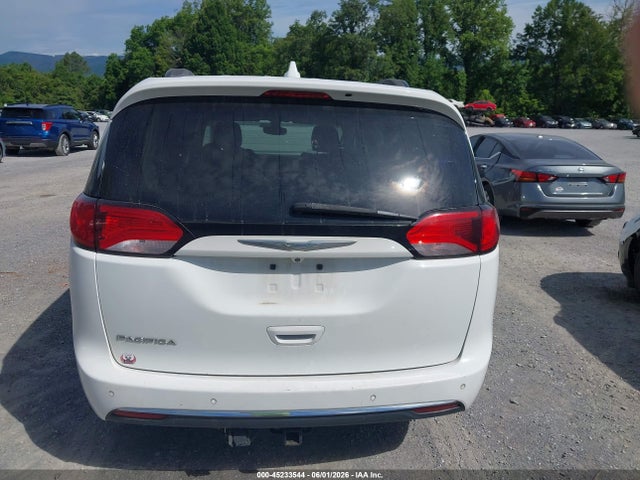 45233544 :رقم المزاد ، 2C4RC1BG3HR687992 vin ، 2017 Chrysler Pacifica Touring-l مزاد بيع