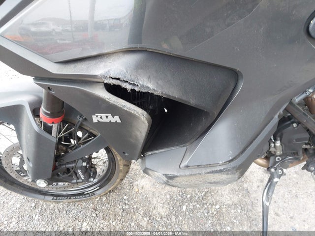 KTM 1290 Super Adventure S 2022 VBKV79404NM960050 Image 16