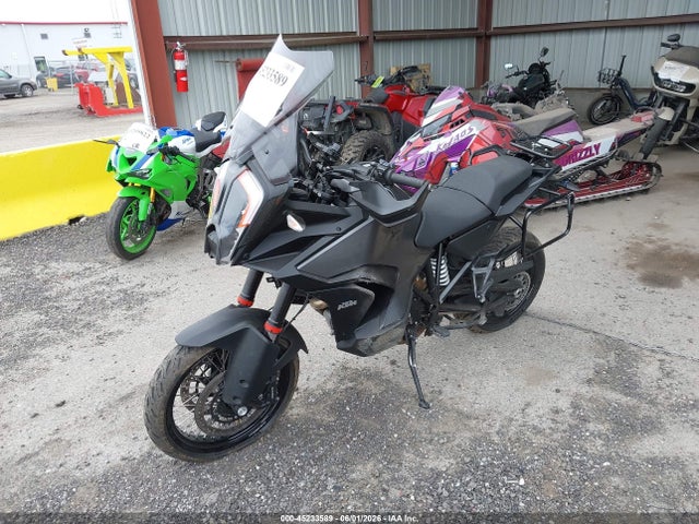 KTM 1290 Super Adventure S 2022 VBKV79404NM960050 Image 2