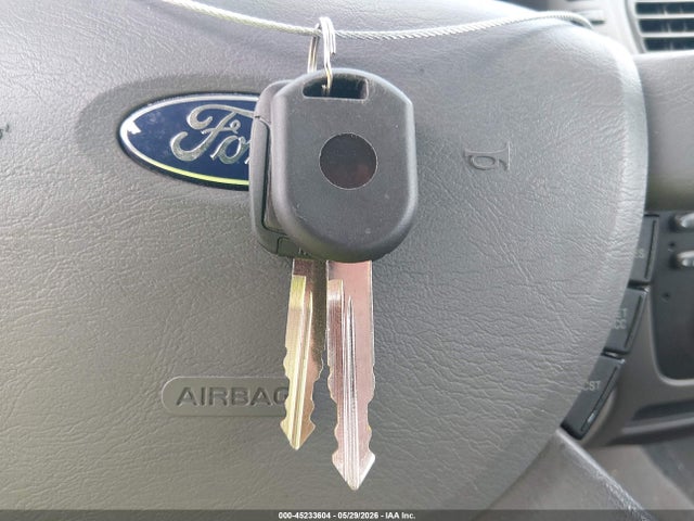 45233604 :رقم المزاد ، 1FAFP53U16A186934 vin ، 2006 Ford Taurus Se مزاد بيع