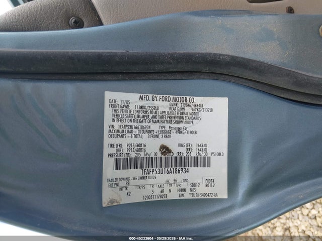 45233604 :رقم المزاد ، 1FAFP53U16A186934 vin ، 2006 Ford Taurus Se مزاد بيع