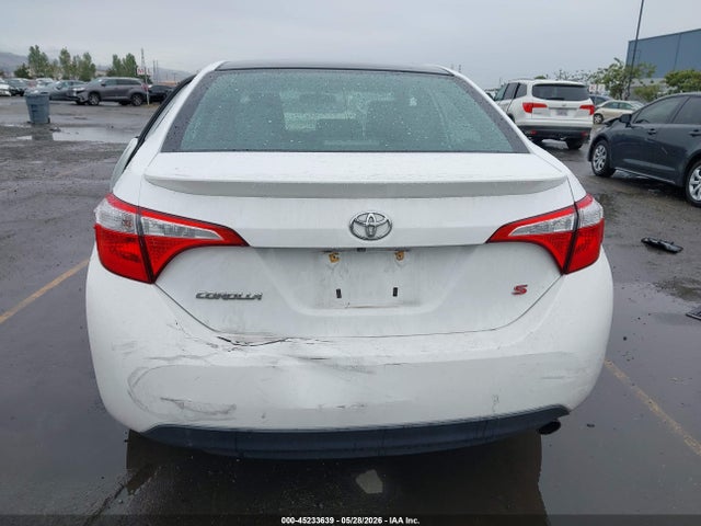 45233639 :رقم المزاد ، 2T1BURHE9FC329439 vin ، 2015 Toyota Corolla S Plus مزاد بيع